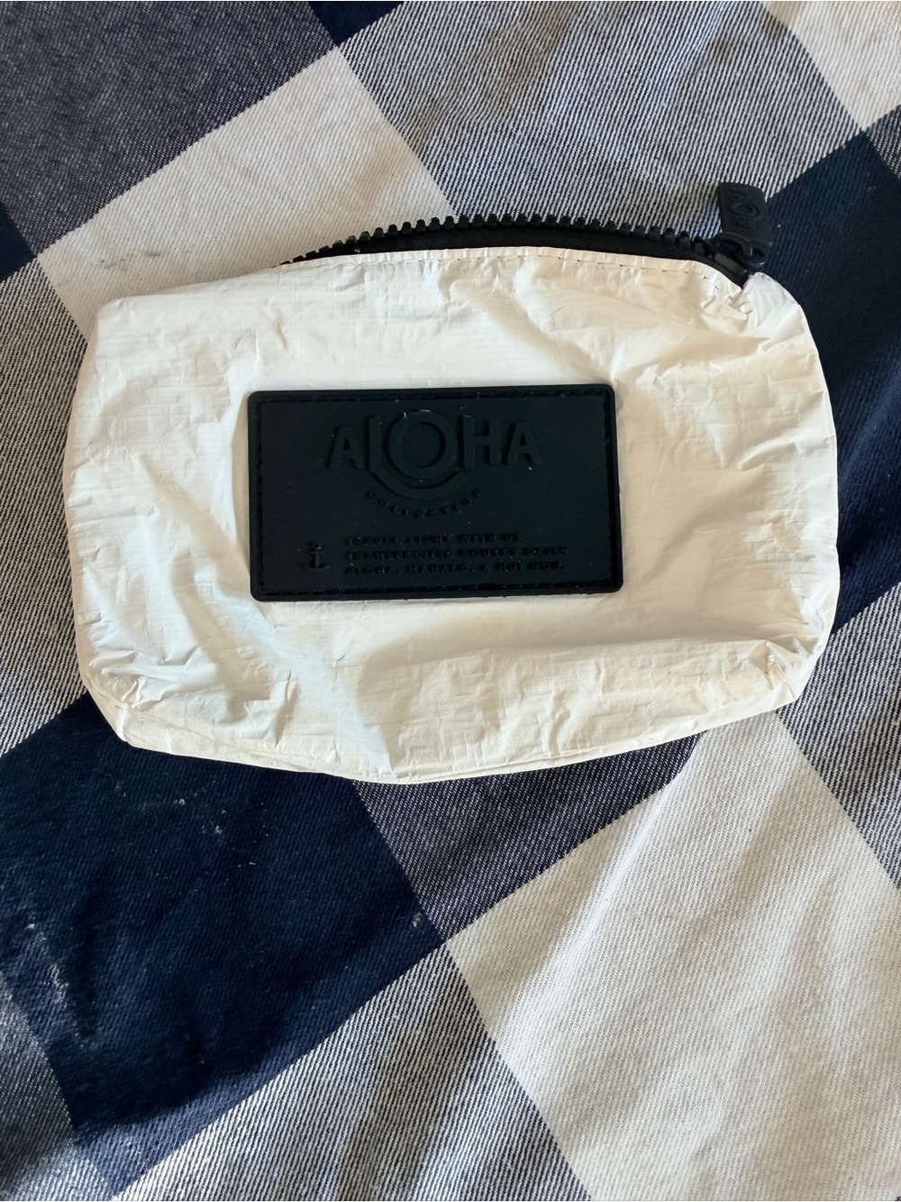 ALOHA White and Black Logo mini Travel Pouch - Picture 3 of 5